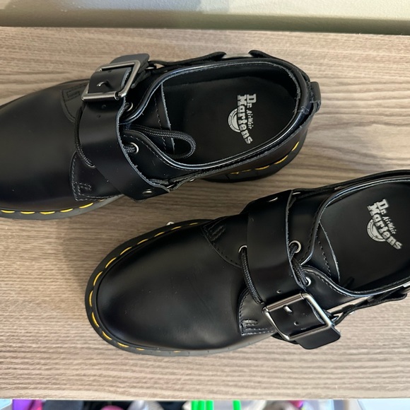 Dr. Marten’s Henree Lace Up Buckle Derby Black Leather Mens 4 Womens 6 - Picture 4 of 8